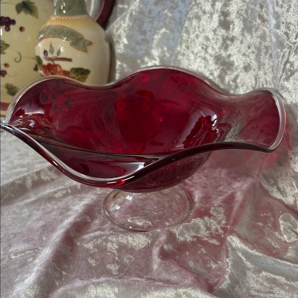 BEAUTIFUL RED BOWL